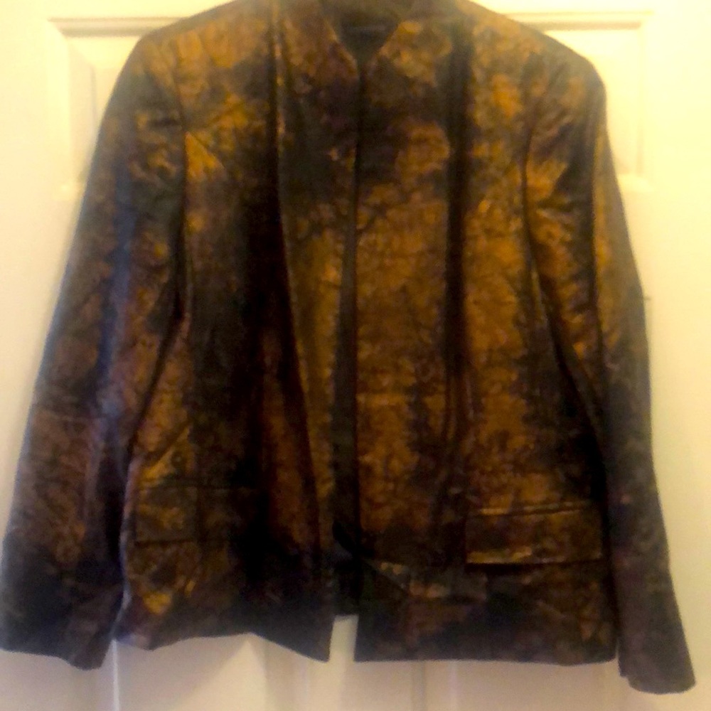 NWOT! Women’s Black & Gold, 100% Polyester, Investments Jacket! Size 18.